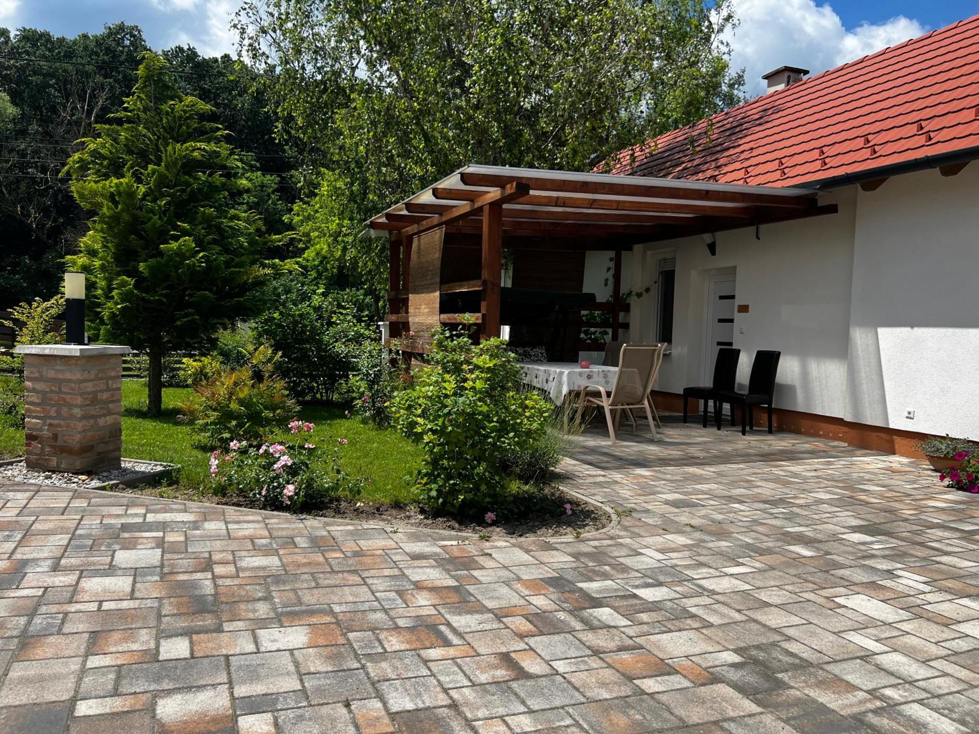 Dreko Panzio & Borbisztro Bed & Breakfast Győrújbarát Exterior foto