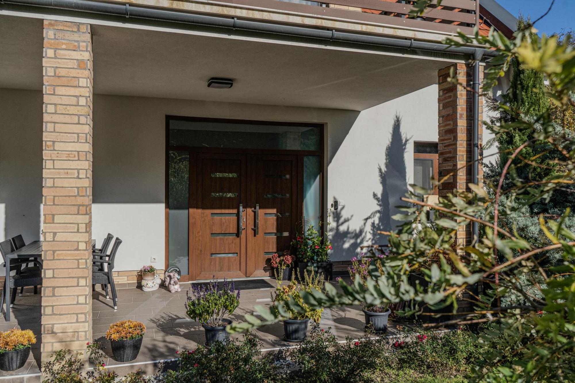Dreko Panzio & Borbisztro Bed & Breakfast Győrújbarát Exterior foto