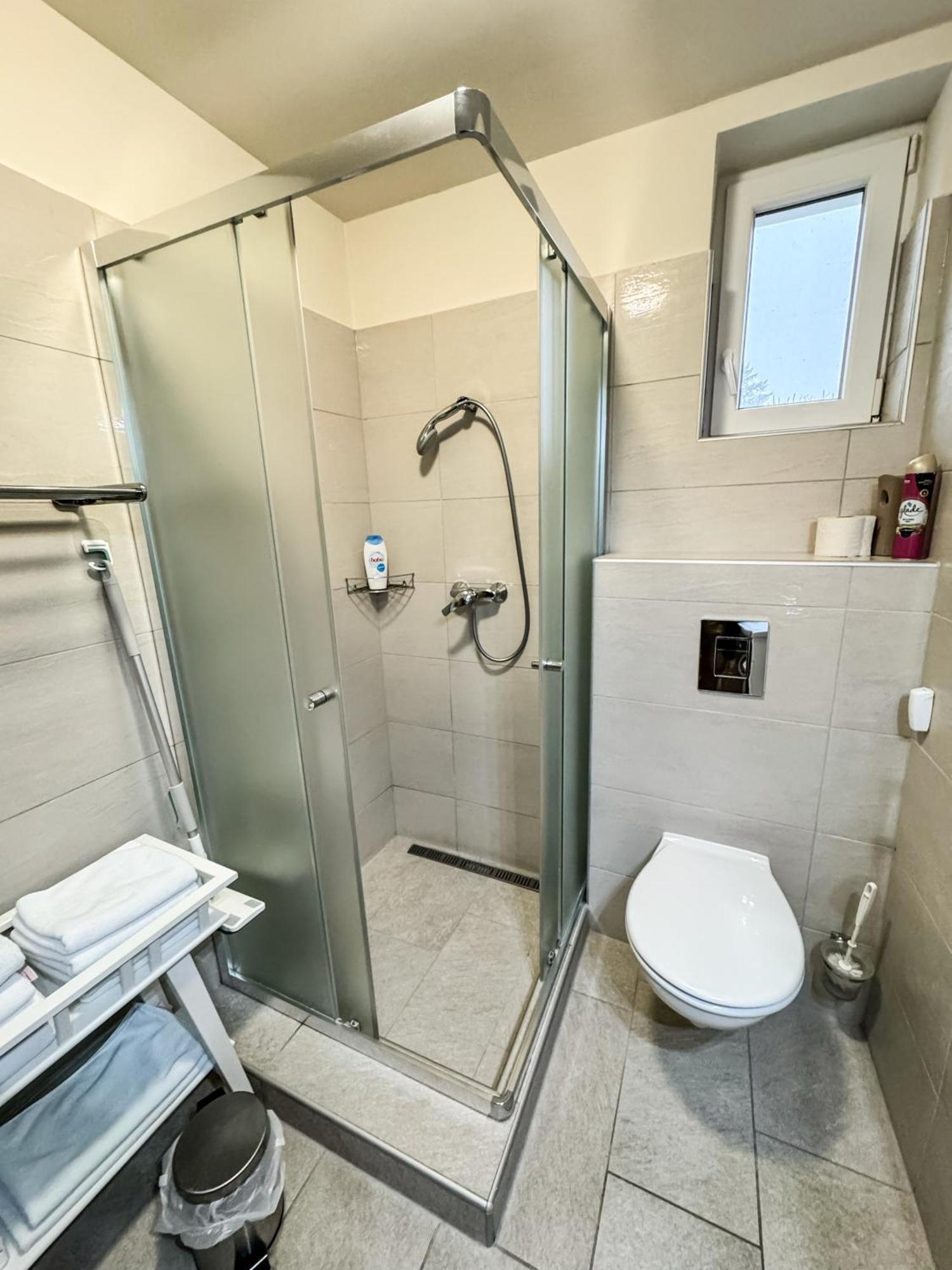 Dreko Panzio & Borbisztro Bed & Breakfast Győrújbarát Exterior foto